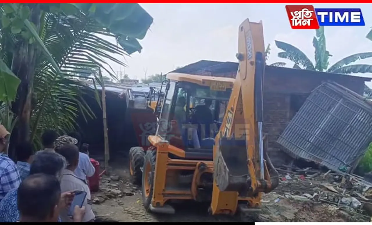Eviction Drive Clears 20 Bighas Of Land Railways Handed To Assam Govt